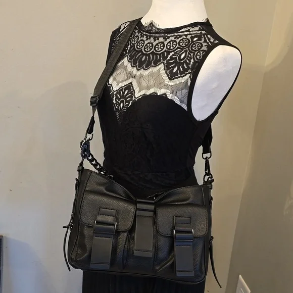 Steve Madden Black Pebbled Leather Crossbody Bag with Strap Pouch - Picture 8 of 10